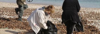 Beach cleaning at Vori bay